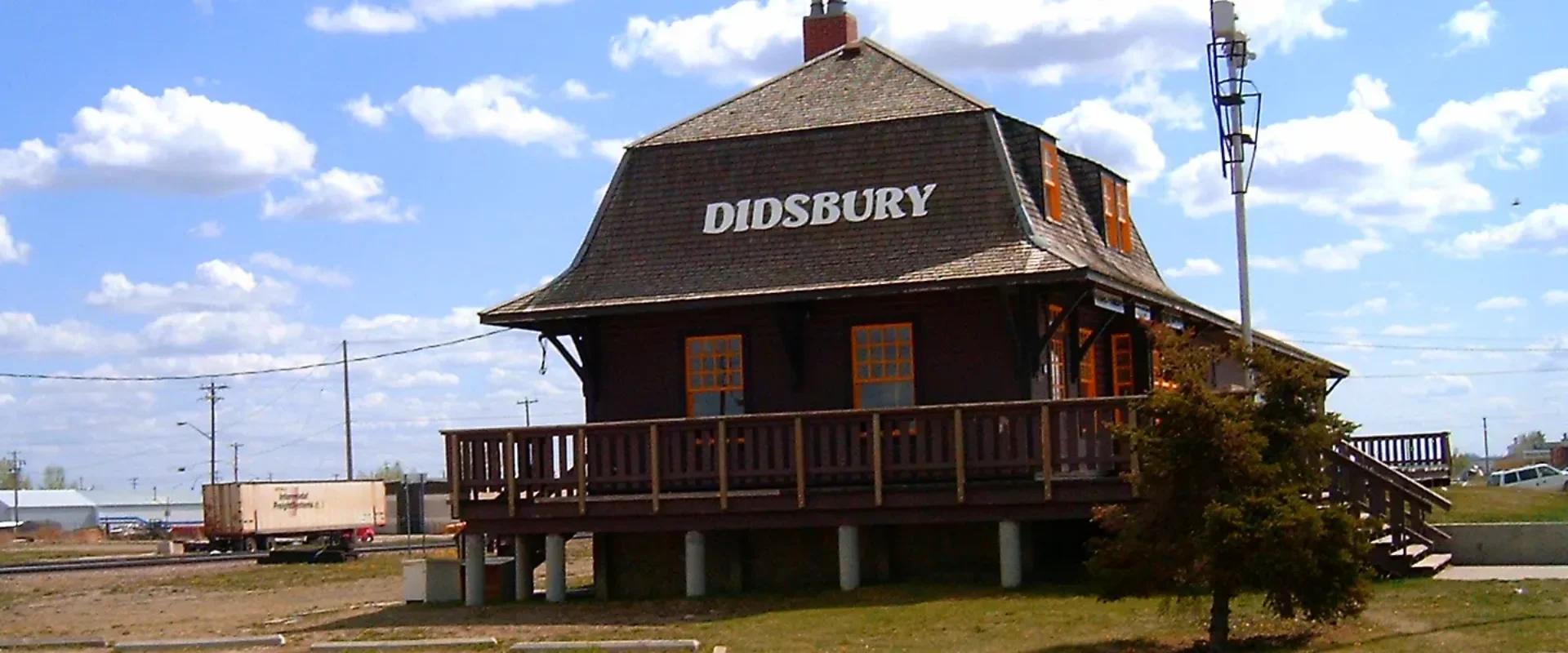 Didsbury Alberta - showhome cleaning services Didsbury